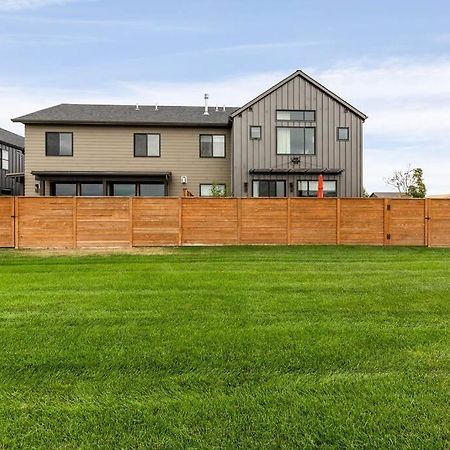 Luxury Townhome On The Park With Bridger Mtn Views 보즈먼 외부 사진
