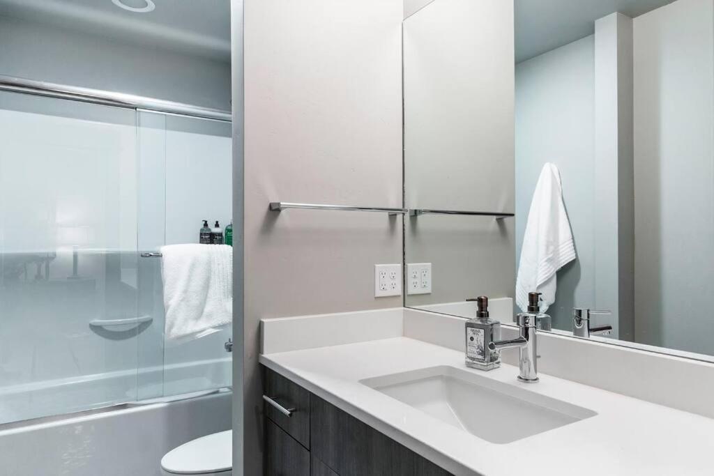 Luxury Townhome On The Park With Bridger Mtn Views 보즈먼 외부 사진