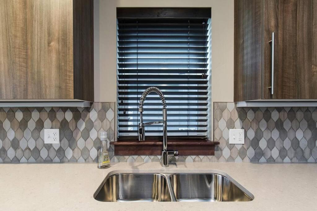 Luxury Townhome On The Park With Bridger Mtn Views 보즈먼 외부 사진