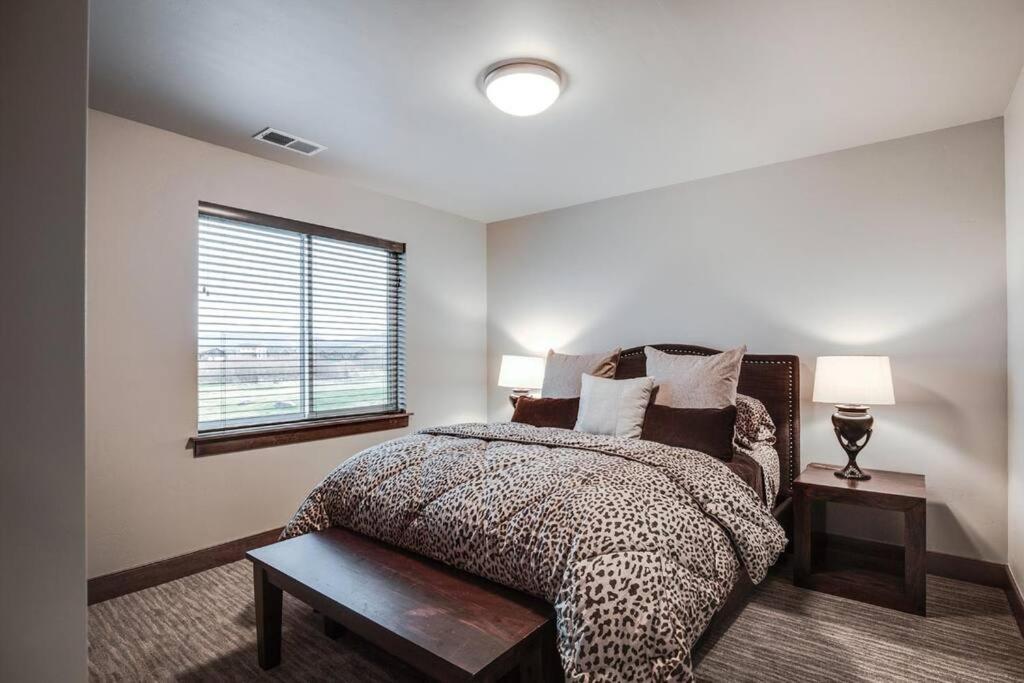 Luxury Townhome On The Park With Bridger Mtn Views 보즈먼 외부 사진